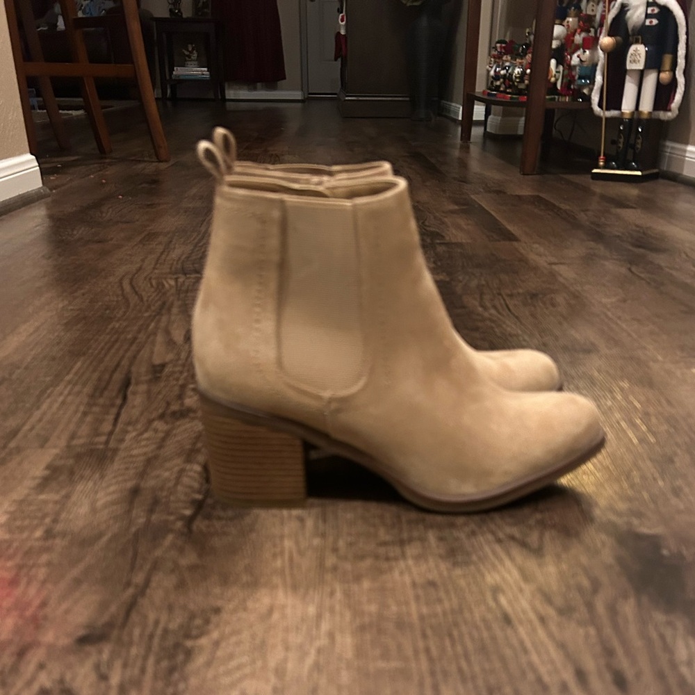 Sonoma Beige Ankle Booties